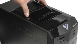 Der Windows-10-Rechner Medion Akoya E2230 D mit Intel Pentium G3250 und Nvidia Geforce GTX 750 ist ab dem 27. August bei Aldi Nord zu haben. (Bild: Medion)