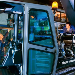 Am Puls der Zeit bleiben: Unternehmen aus der chemischen Prozessindustrie bewerten die Weiterbildung in technischen Fachkompetenzen als unerlässlich.