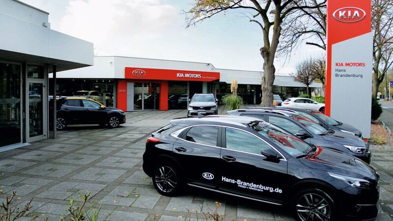 Die Düsseldorfer Autohandelsgruppe hat sich gewandelt: vom BMW- zum Mehrmarkenhändler, vom klassischen Kfz-Betrieb zum digitalen Vorreiter. Das dokumentiert das Autohaus Hans Brandenburg jetzt auch mit einer neuen CI. (Hans Brandenburg)