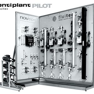 Abb.1: Contiplant für die flexible Charakterisierung von bis zu fünfstufigen exothermen Reaktionen aggressiver Medien.