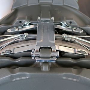 Eine Spreizkralle, genannt Restschleifmomentreduzierungssystem: Warum kam nicht schon früher jemand darauf?(Bild:  Diehl – VCG)