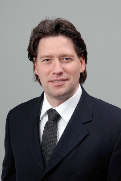 Rainer Protte, Advanced-Processing-Spezialist der Bayer Material Science AG in Leverkusen: „Neuere Verfahren wie Direct Coating und Direct Skinning stellen hohe Präzisionsanforderungen an den Werkzeugbau.“ Bild: Bayer (Archiv: Vogel Business Media)