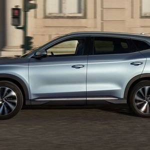 Wie die anderen Fahrzeuge von BYD verfügt auch das SUV über eine sogenannte Blade-Batterie im Boden.(Bild:  BYD)