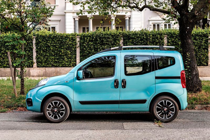 Den gleichen Motor wie der Punto hat auch der Qubo Natural Power: 1,4 Liter 51 kW/70 PS Max. Drehmoment: 104 Nm – Tanks: 13,2 kg CNG, 45 Liter Benzin – kombinierter NEFZ-Verbrauch: 4,3 kg/100 km – CO2-Emissionen (mit CNG): 119 g/km. (Bild: FCA)