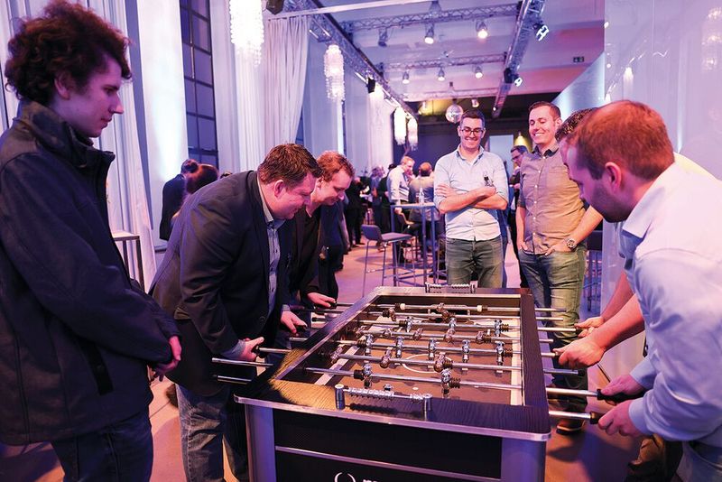 Im Rahmen einer Retro-Gaming-Adventure-Night ließen alle den Tag und Abend ausklingen. (Bild: Nordanex)