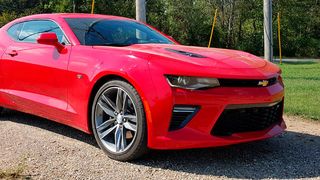 Chevrolet hat den neuen Camaro vorgestellt. Ab Frühjahr 2016 ist er auch in Deutschland zu haben. (Foto: Jens Meiners)