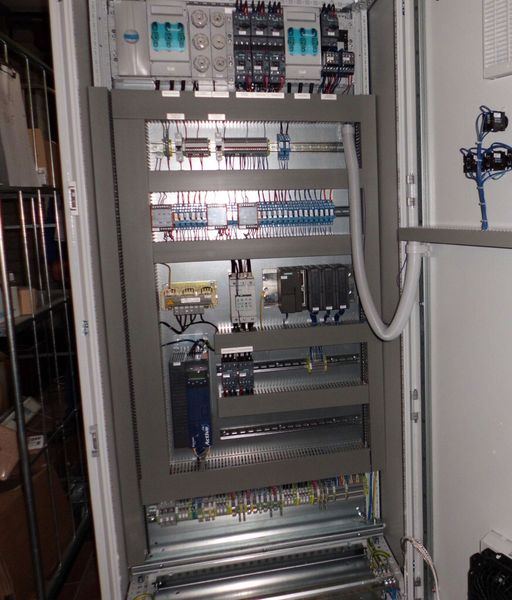 Horlemann bietet Kunden alles aus einer Hand: Das Unternehmen projektiert die gesamte Hardware und baut auch die Schaltschränke im eigenen Hause. (Bild: Eplan)