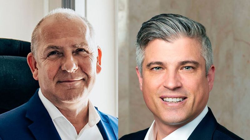 Die Softwareanbieter Two S und Werbas/KSR kooperieren. Im Bild: Rainker Linke, Geschäftführer Two S (l.), und Dennis Koblowski, Geschäftsführer Werbas/KSR.(Bild:  Two S/Werbas/KSR)