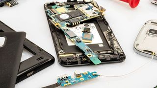 Laut einer Obsoleszenz-Studie der TU Berlin ist Nutzern von Consumer-Produkten eine lange Haltbarkeit Ihres Geräts in der Regel wichtiger als technische Innovation. Generell ist das Wissen um die richtige Pflege oder lebensverlängernde Maßnahmen der Endprodukte aber eher gering. (gemeinfrei)