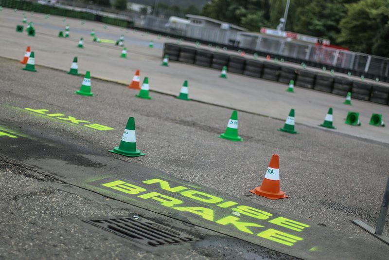 115 Studenten-Team kämpften am 29. Juli bis 3. August um den Sieg bei dem Formula Student Germany Wettbewerb 2014 am Hockenheimring (Formula Student Germany/Singh)