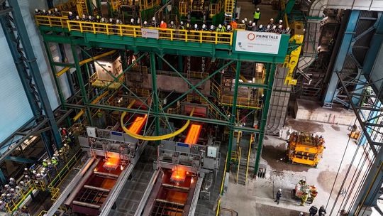 Das ist der Blick in die neue Stranggießanlage 4 (SGA 4) bei Thyssenkrupp Steel Europe in Duisburg. Lesen Sie hier, was dieses größte Einzelprojekt des Stahlkonzerns für die Zukunft der Stahlwirtschaft Deutschlands bedeutet ...(Bild:  Thyssenkrupp Steel Europe)