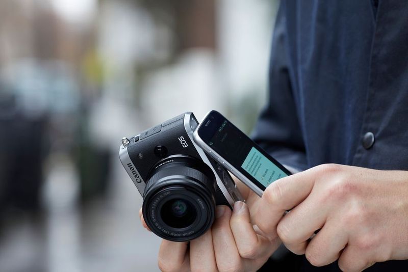 Die EOS M6 kommt im April auf den Markt und soll 799 Euro kosten (UVP). (Canon)