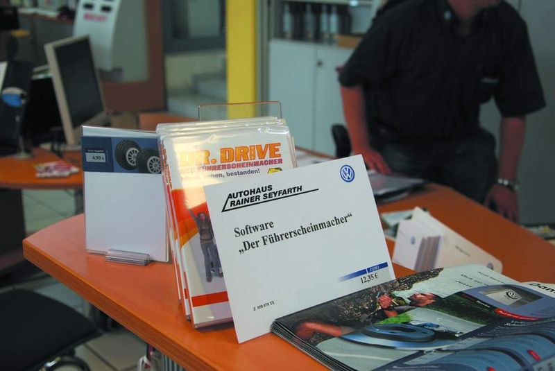 Das Autohaus Seyfarth weist überall auf seine Serviceangebote hin (Archiv: Vogel Business Media)
