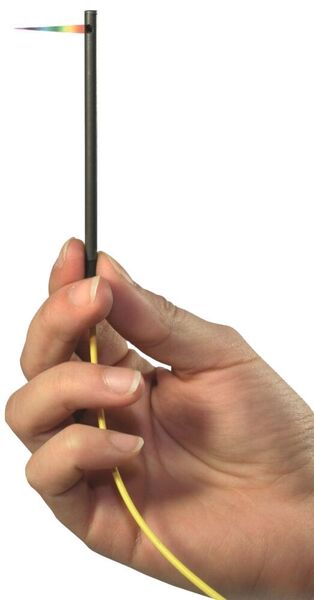 Der IFS2402 war der weltweit erste konfokale Sensor mit einem Außendurchmesser von nur 4 mm. (Micro-Epsilon)