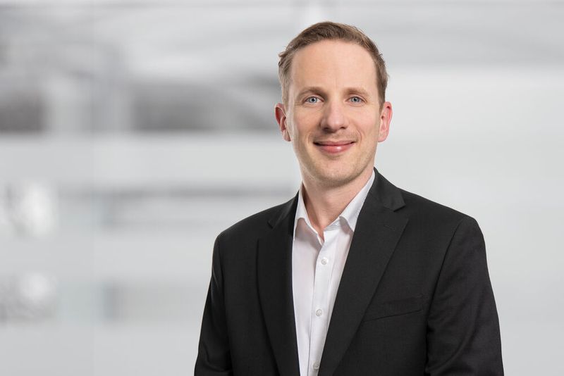 Zum 1. April 2023 ist Alexander Herb zum neuen Chief Financial Officer (CFO) von Harro Höfliger berufen worden. (Bild: Janine Kyofsky/ Harro Höfliger)