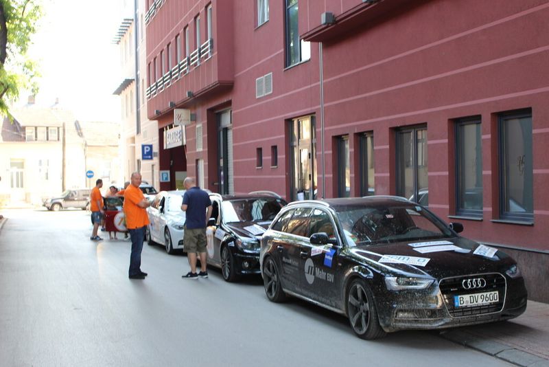 Die Startformation in Subotica auf dem Weg nach Bratislava. (Bild: Holger Esseling)