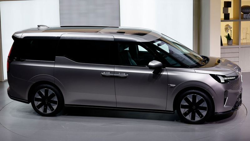 Der neue Van EM90 ist eher als Business-Limousine konzipiert und noch luftiger geschnitten als der EX90 Excellence. (Bild: Volvo)