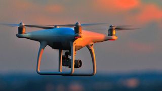 Immer mehr Unternehmen lassen sich bei der Planung, Umsetzung und Überwachung ihrer Projekte durch kommerzielle Drohneneinsätze unterstützen. (Bild: gemeinfrei)