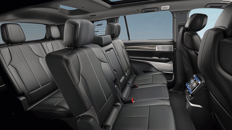 Im Vistiq sind drei Sitzreihen montiert mit sieben Sitzen. Alternativ ist das Auto auch mit sechs sogenannten Captain’s Chairs erhältlich. (Bild: Cadillac)