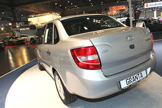 Das Modell kommt zunächst als Stufenheck nach Deutschland. (Foto: Grimm)