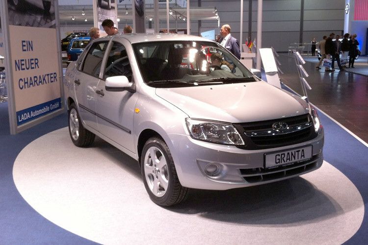Platz 6 – Lada Granta: Der 4,26 Meter lange Kompakte kann in Deutschland nichts reißen. Seit Dacia so erfolgreich ist, hat Lada seine Anhängerschaft mehr und mehr verloren. (Foto: Hersteller)