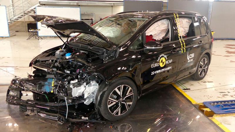 Euro NCAP vergab ebenfalls vier Sterne an den VW Touran von 2015. (Bild: Euro NCAP)