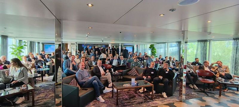 Zahlreiche Partner waren der Einladung von Herweck gefolgt.  (Bild: Vogel IT-Medien)