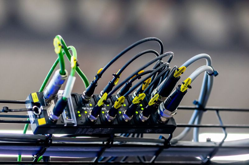 Turck IO-Link Master TBEN-L5-8IOL kümmert sich um die Signalübertragung. (Bild: Turck / MEDIALOUNGE.BE)