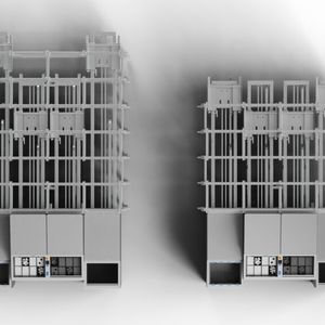 Blick auf die kompekte Arbeitsstatin Fusionport Staging von oben. Gleich zwei Aufträge könnten damit ergonomisch kommissioniert und die Auftragsbehälter im angeschlossenen Bereitschaftslager gepuffert werden. Fusionport und Fusionport Staging verfügen über visuelle Kommissionierhilfen.(Bild:  Autostore)