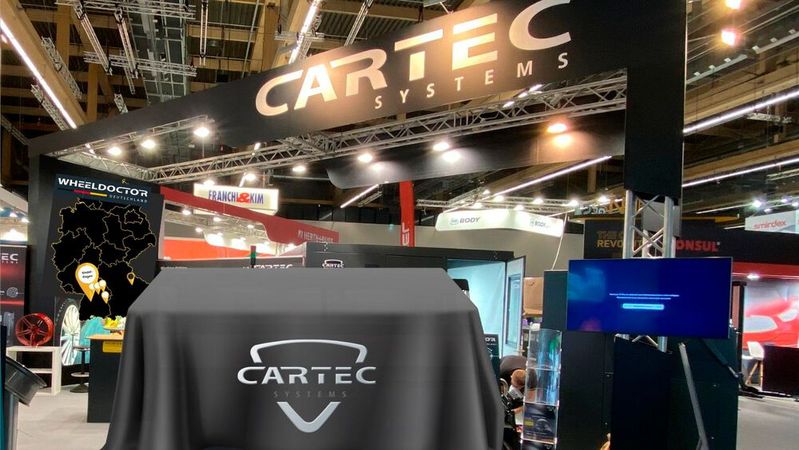 Noch versteckt, aber bald live auf der Automechanika zu sehen: der Smart Box Blower der Cartec Autotechnik Fuchs GmbH(Bild:  Cartec)
