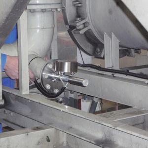 Die einfache Integration und der Messzyklus im Sekundentakt bilden die ideale Voraussetzung, um die Produkterkennung bei Multiproduct-Pipelines und Entladestationen zu automatisieren.