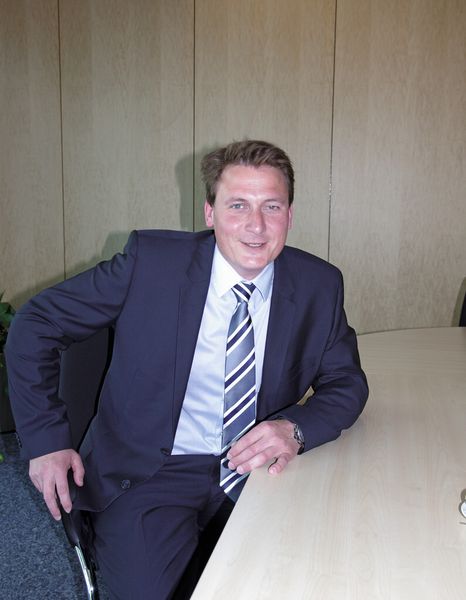 „Wir gehen davon aus, dass wir unsere Europazentrale in der Schweiz bis Ende 2013/Anfang 2014 in einem neuen Look und in einem neuen Gebäude präsentieren können”, sagt Gildemeister-Vorstand Dr. Thorsten Schmidt. (Bild: Kroh)