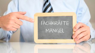 Dem Fachkräftemangel im Gesundheitswesen möchte Doctari durch Integaration und Weiternetwicklung von Personalmanagementlösungen langfristig bekämpfen (HNFOTO – stock.adobe.com)