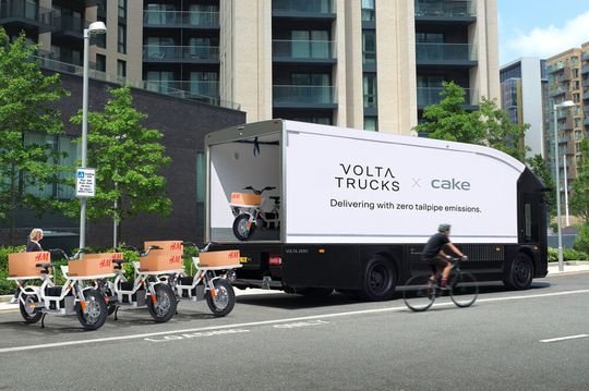 Volta Trucks und Cake Motorcycles setzen sich für mehr Dekarbonisierung und Entlastung in Innenstädten ein.(Bild:  Volta Trucks)