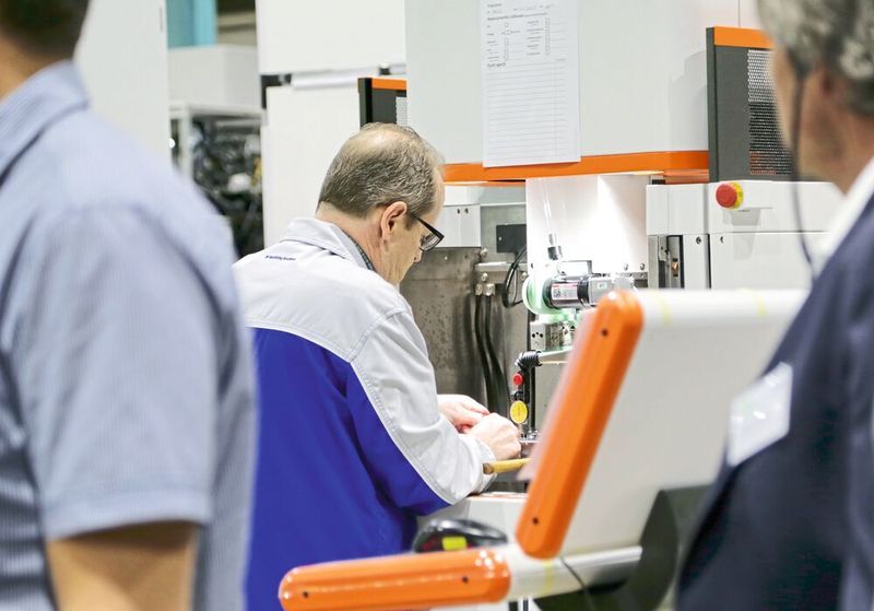 GF Solution Days 2018: Endabnahme der Erodiermaschinen im Werk in Zandone. (Anne Richter, SMM)