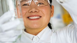 An ihrem Standort in Grenzach stellt BASF UV-Filter her, die in Sonnenschutzprodukten zum Einsatz kommen. (BASF)