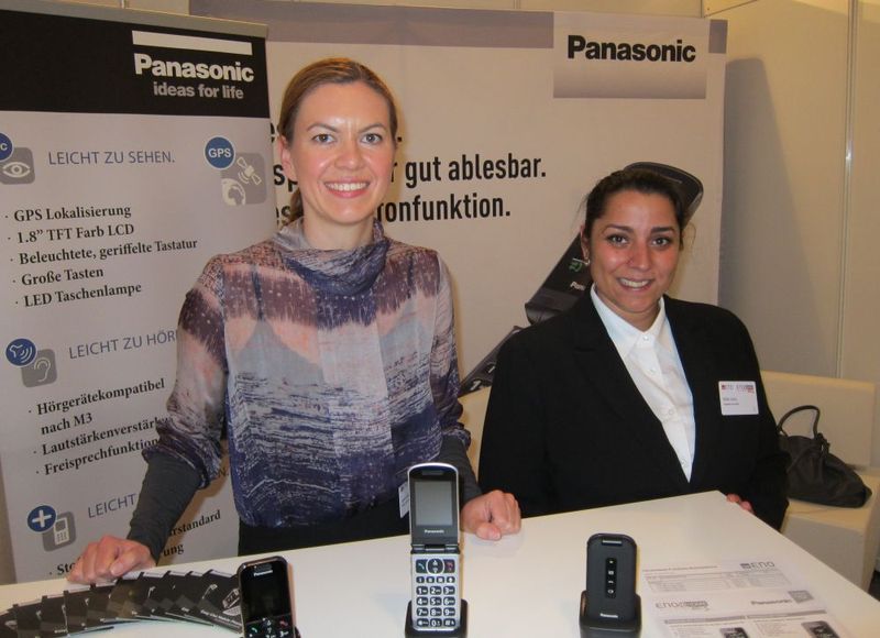 V. l.: Sylvia Schlacher, Panasonic, mit Dilek Varol, Department Sales. (IT-BUSINESS)
