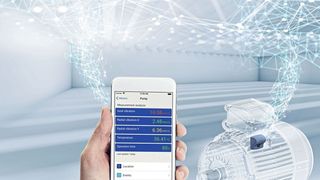 Der WEG Motor Scan ermöglicht die Echtzeitüberwachung auf Basis der ausgelesenen Betriebsdaten, wodurch vorausschauende Wartungsmaßnahmen ermöglicht werden, die zu einer verlängerten Lebensdauer der Motoren und einer erhöhten Anlagenverfügbarkeit führen. (WEG)