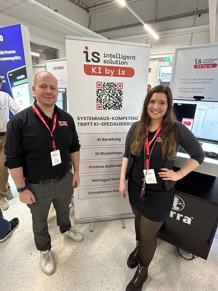 Arne Röntgen und Leslie Melchiors von IS Intelligent Solution möchten die KI in jedes Unternehmen bringen und zeigen uns, wie. (Bild: Vogel IT-Medien GmbH)