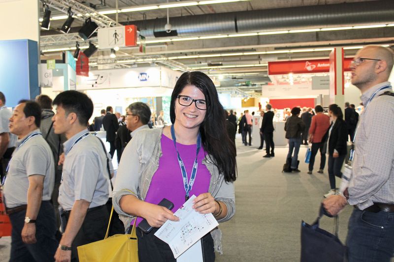 „Ich erwarte mir die neusten Trends, Innovationen vor allem Digitalisierung. Es ist glaube ich eines der Top-Themen in den nächsten Jahren. Dazu will ich mir auch den Vortrag anschauen, das wird sehr spannend.“, Julia Moser, Octapharma Wien. (Bild: PROCESS)