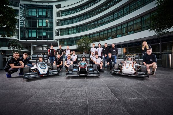 Formula Student Engagement der BMW Group: Vorstellung der Teams im Forschungs- und Innovationszentrum.  (BMW)
