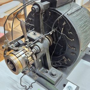 Drehstrom-Generator von Haselwander: Kommutatoransicht.(Bild:  Drehstrom-Generator von Haselwander Kommutatoransicht /Benjamin Hauber / CC BY-SA )