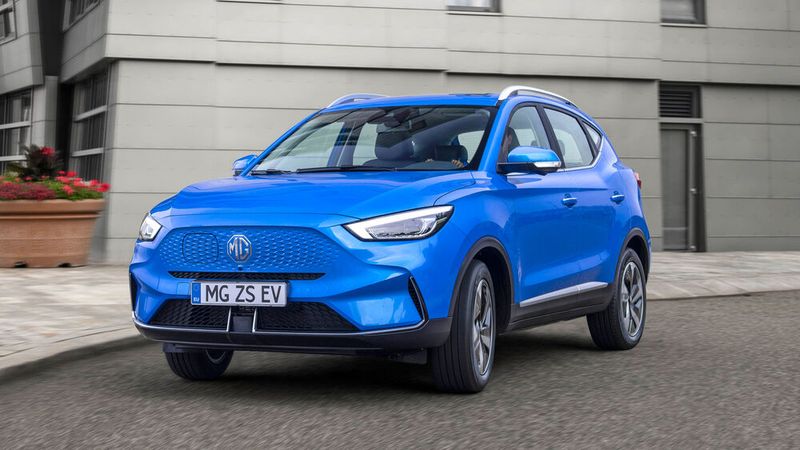 Der MG ZS EV ist mit kleiner Batterie für weniger als 35.000 Euro zu haben. (Bild: MG Motors)