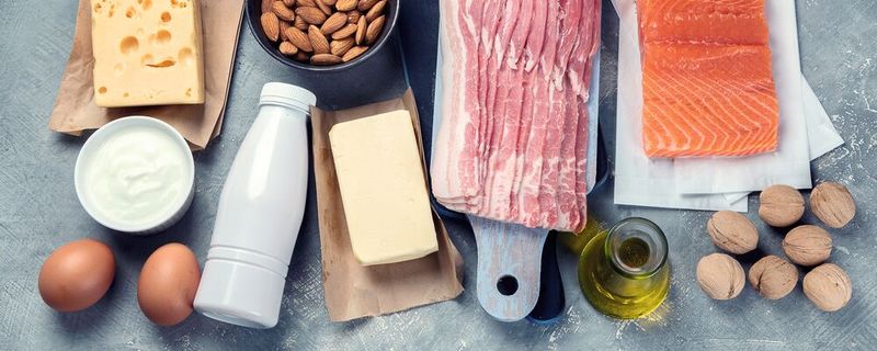 Abb.1: Der Fettgehalt von Lebensmitteln lässt sich mithilfe eines Fettanalysators schnell und einfach bestimmen. Der folgende Beitrag zeigt, wie zuverlässig die Ergebnisse eines solchen Gerätes sind. (Bild: ©  bit24 - stock.adobe.com)