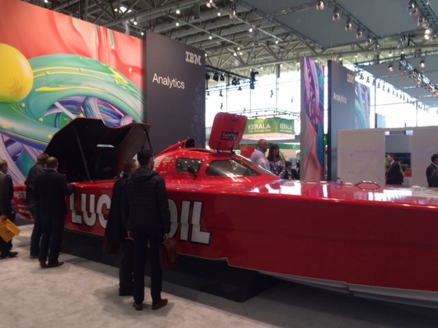 ... in jeder Farb- ... (IT-BUSINESS)