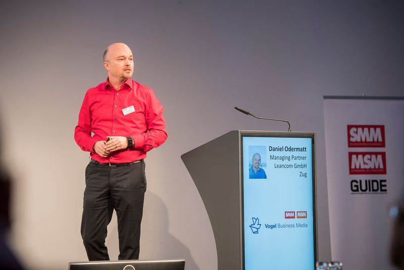 Daniel Odermatt, Managing Partner, Leancom GmbH Zug sprach über die Erfolgsfaktoren bei kontinuierlichen Verbesserungsprozessen. (Thomas Entzeroth)