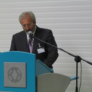 Rudolf Rampf, Vorsitzender der Geschäftsleitung der Rampf-Gruppe mit Sitz in Grafenberg: „Der Mineralguss-Spezialist kann nun alle wichtigen Schritte selbst anbieten.“ Bild: Kraus