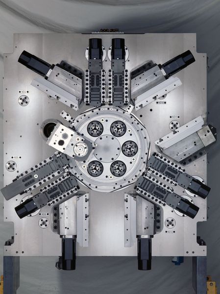 Der Index-CNC-Mehrspindler MS16 Plus ist kundenspezifisch konfigurierbar in der Anzahl der Stech-/Bohrschlitten und Kreuzschlitten. (Bild: Index)