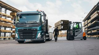 Der Absatz auf den internationalen Lkw-Märkten bessert sich moderat – in China bereits deutlich. (Volvo)