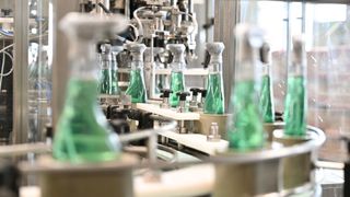 Für die Herstellung der Putz- und Waschmittel hat Werner & Mertz nun alle Stammdaten in einem System erfasst. (Bild: Werner & Mertz)